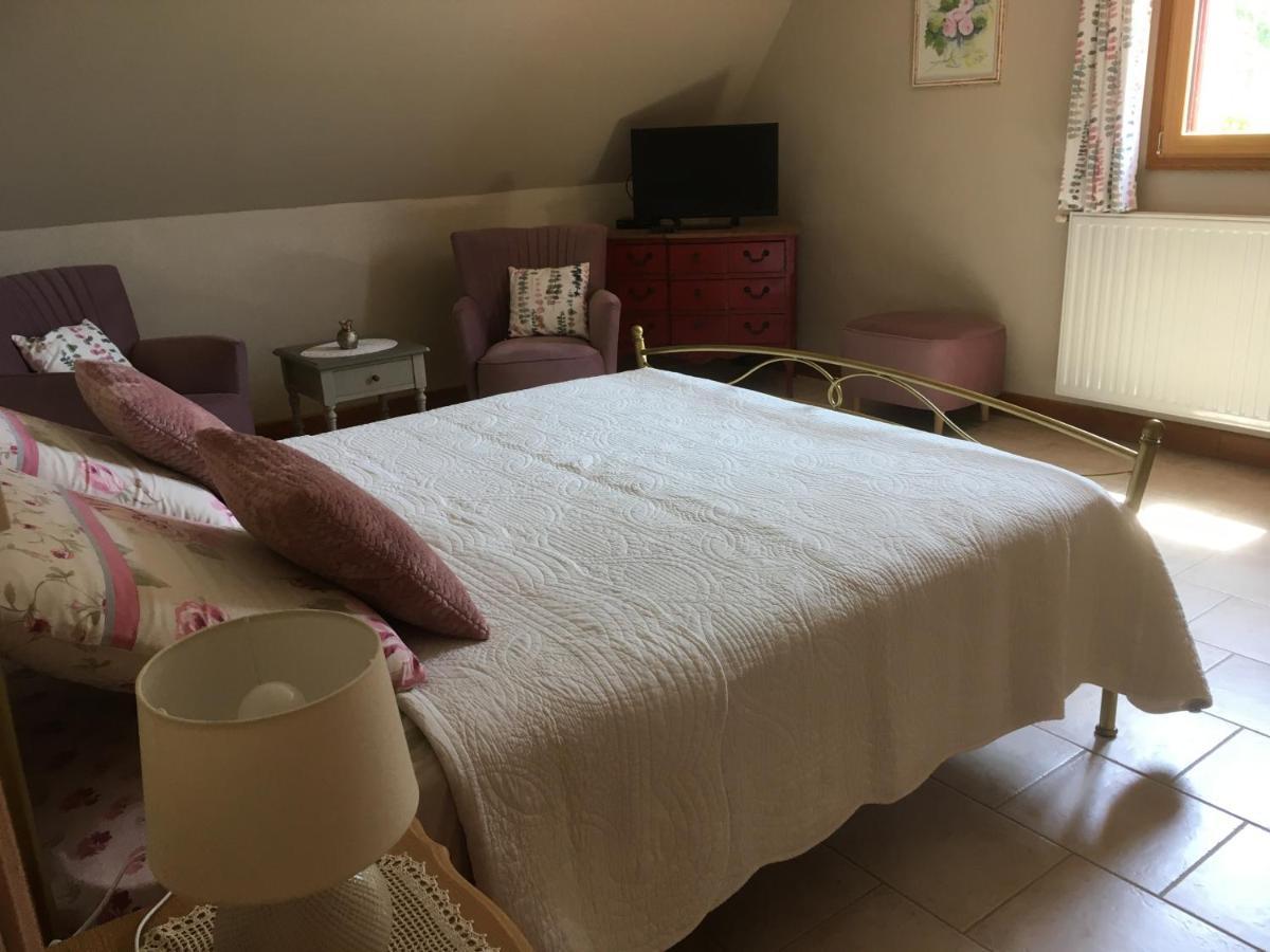 Chez Bernadette Et Victor Bed & Breakfast วีทรัค ภายนอก รูปภาพ