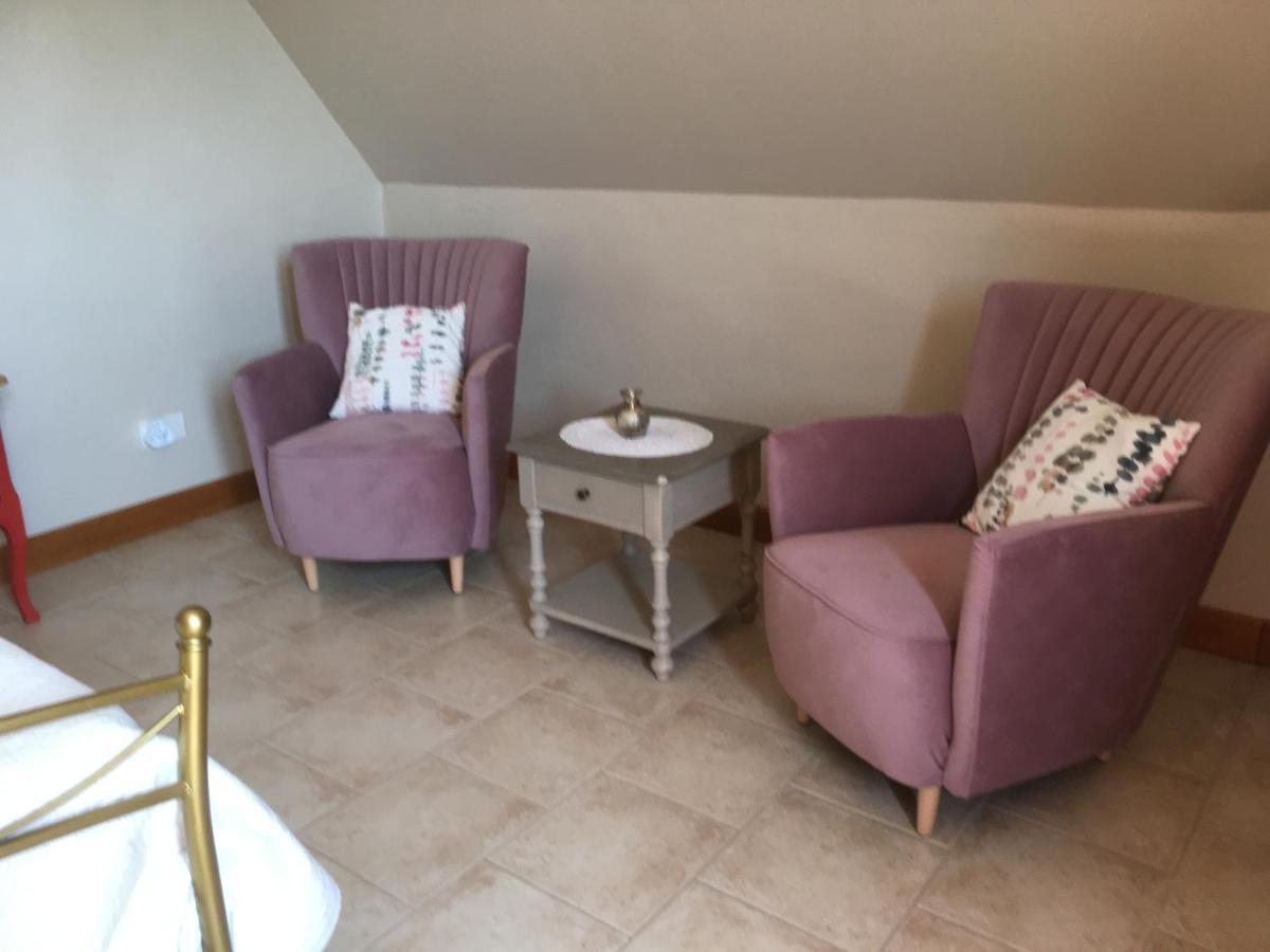 Chez Bernadette Et Victor Bed & Breakfast วีทรัค ภายนอก รูปภาพ