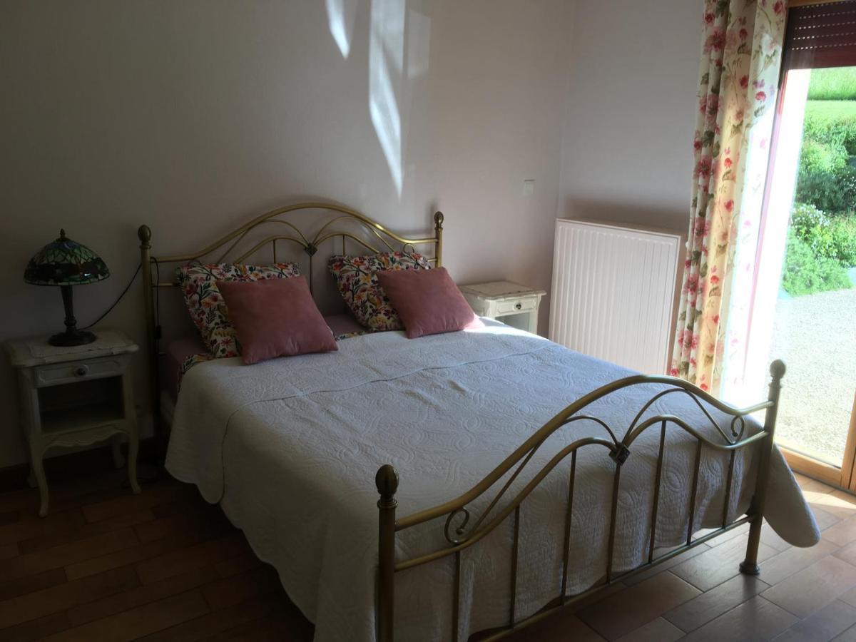 Chez Bernadette Et Victor Bed & Breakfast วีทรัค ภายนอก รูปภาพ